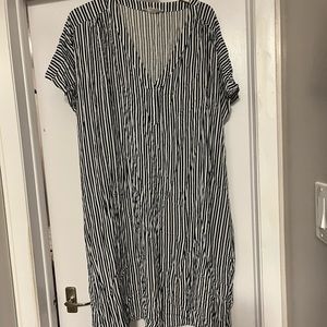 Pennington’s 5 X black and white striped dress with tie at waist